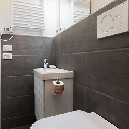 Διαμέρισμα Atto Vannucci 15 B *